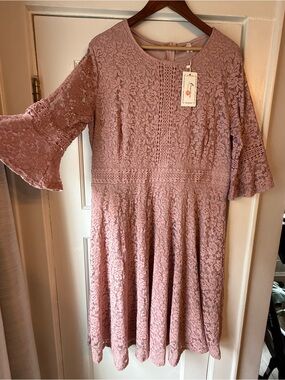 NWT Pink Lace Bell-Sleeve Fit & Flare Dress Size 2XL